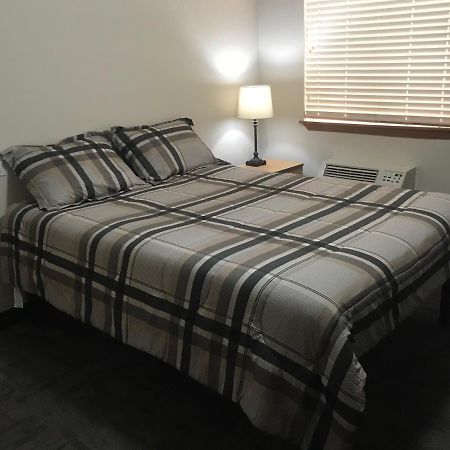Prairie Suites Motel Williston Buitenkant foto